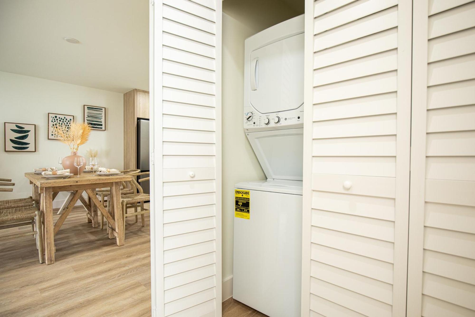 The Boho Bliss - Lakeview Elegance 3Miles Downtown เนเปิลส์ ภายนอก รูปภาพ